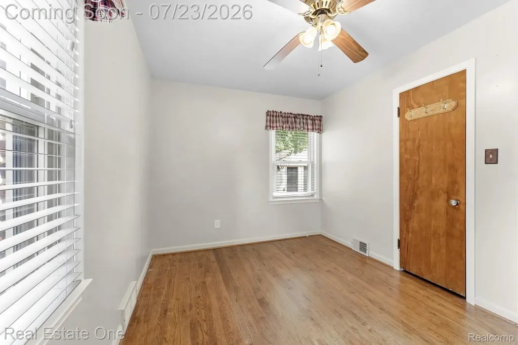 410 Nightingale Street Dearborn City MI 48128