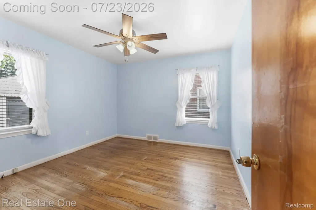 410 Nightingale Street Dearborn City MI 48128