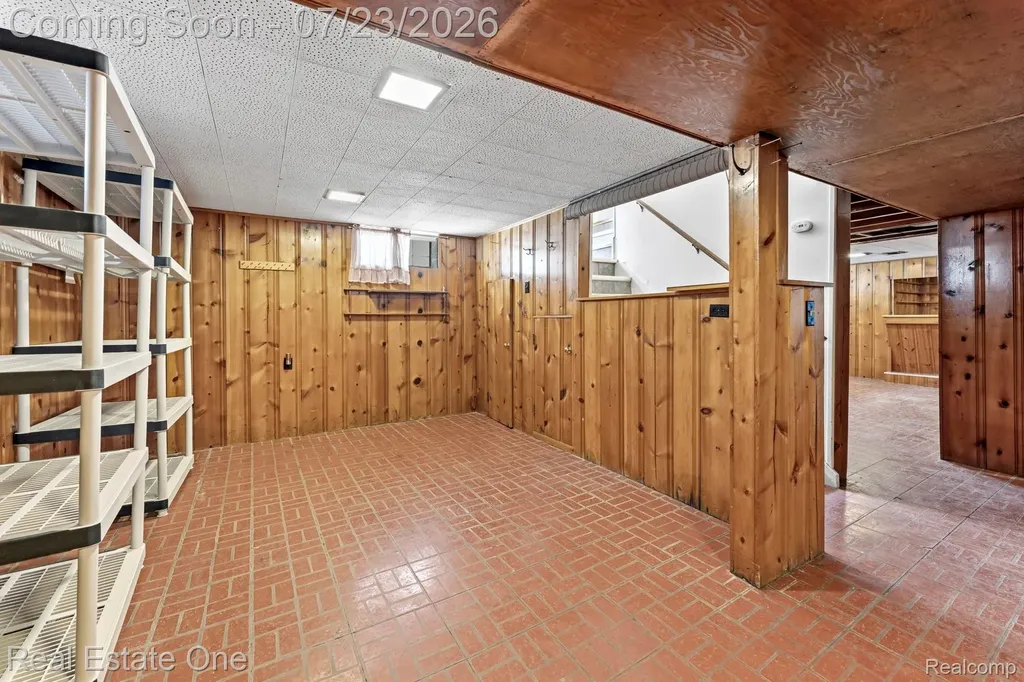 410 Nightingale Street Dearborn City MI 48128