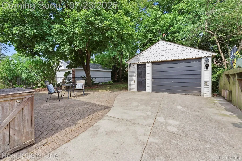 410 Nightingale Street Dearborn City MI 48128