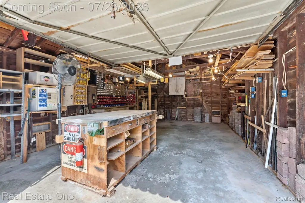 410 Nightingale Street Dearborn City MI 48128