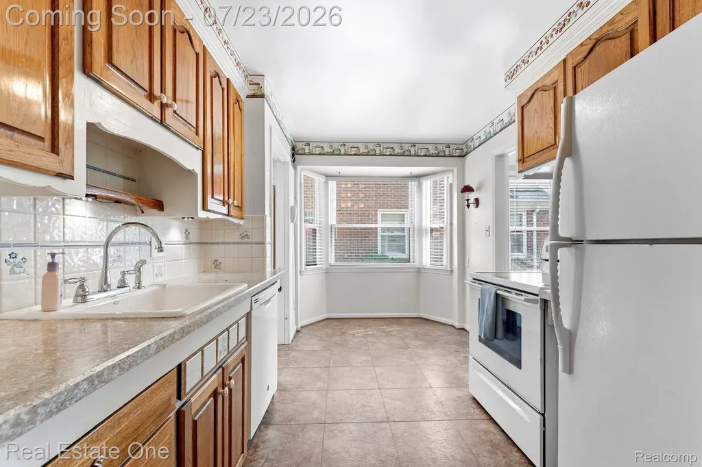 410 Nightingale Street Dearborn City MI 48128