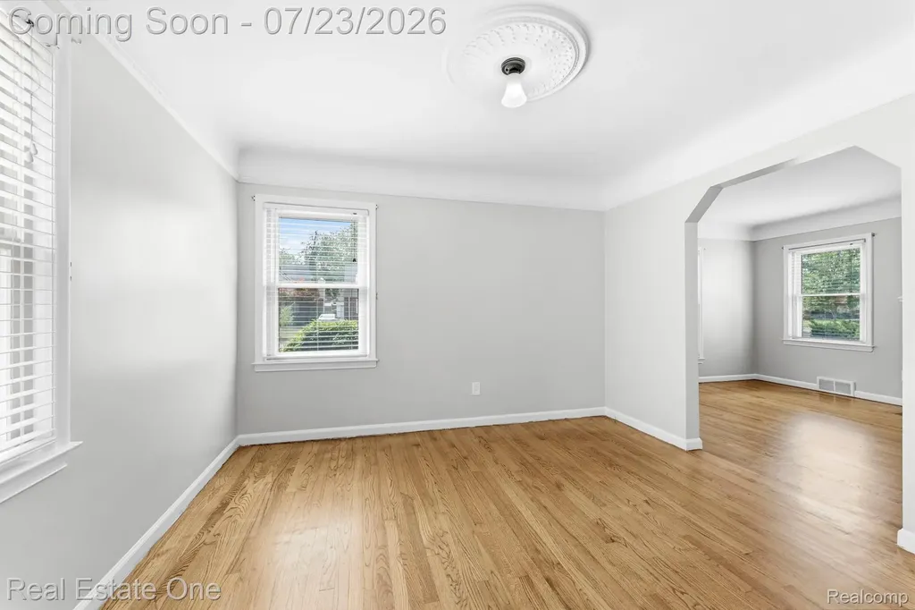 410 Nightingale Street Dearborn City MI 48128