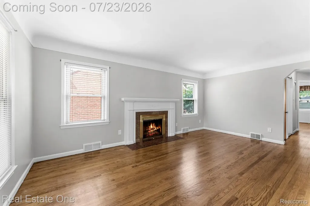 410 Nightingale Street Dearborn City MI 48128