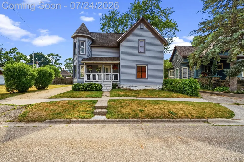 205 N Mackinaw Street Durand City MI 48429