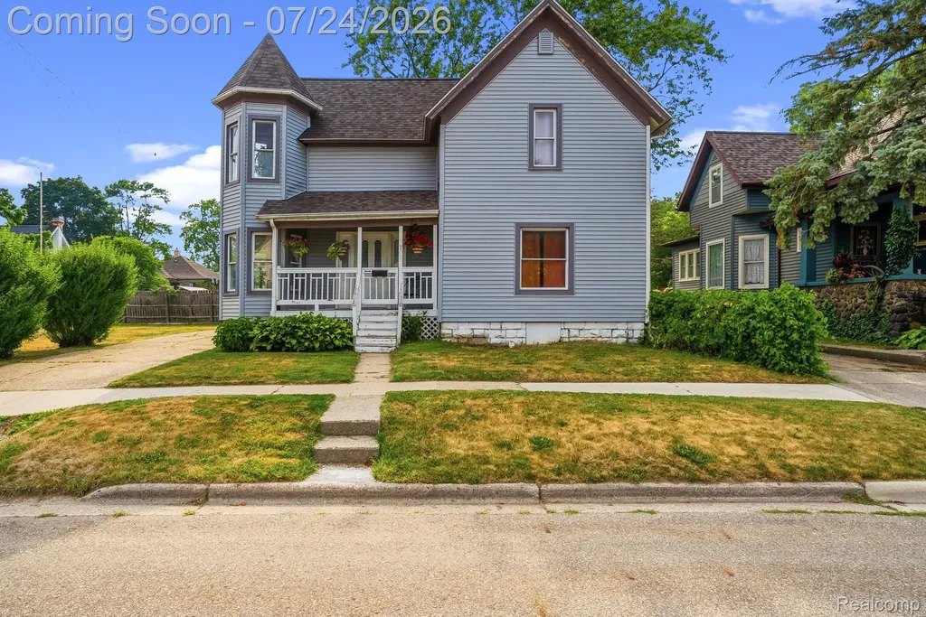 205 N Mackinaw Street Durand City MI 48429