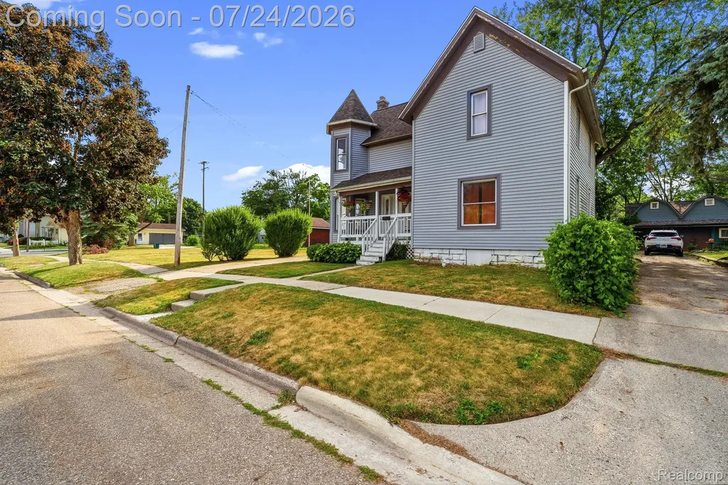 205 N Mackinaw Street Durand City MI 48429