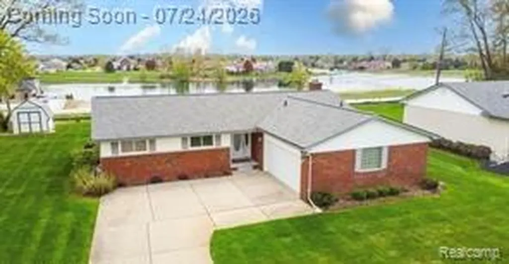 3370 Sandy Creek Drive Shelby Charter Township MI 48316