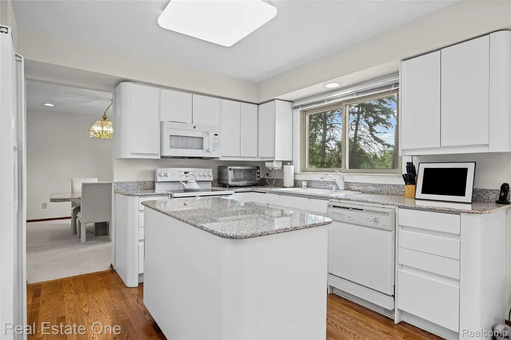 33615 Heritage Hills Drive Farmington Hills City MI 48331