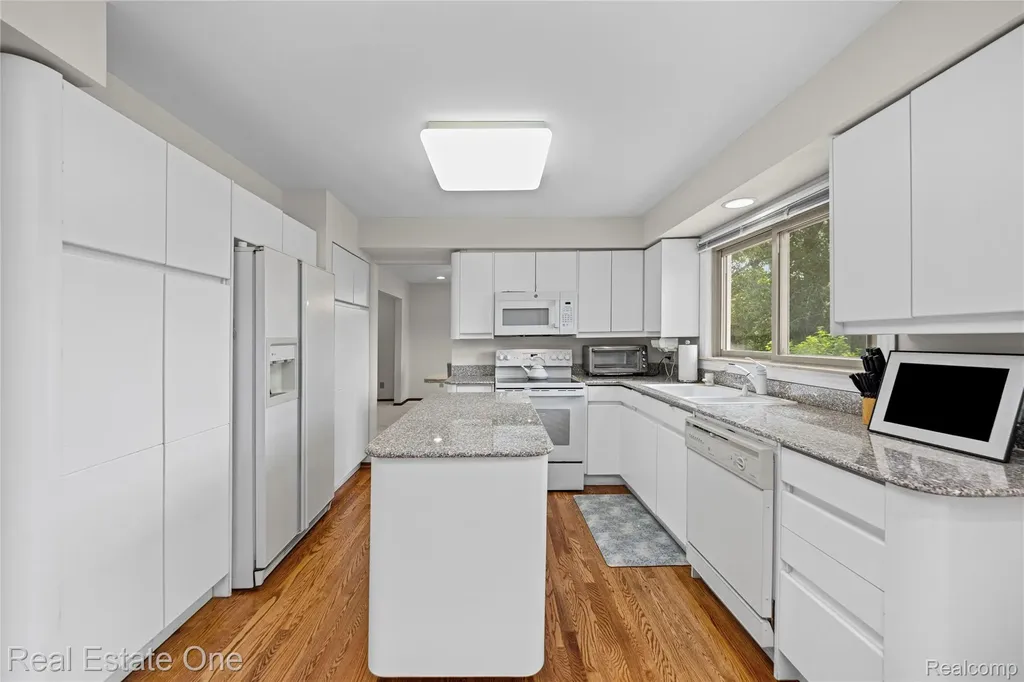 33615 Heritage Hills Drive Farmington Hills City MI 48331