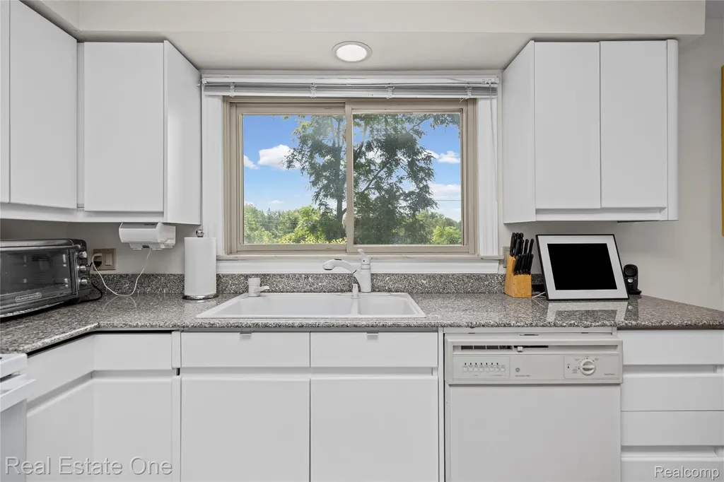 33615 Heritage Hills Drive Farmington Hills City MI 48331
