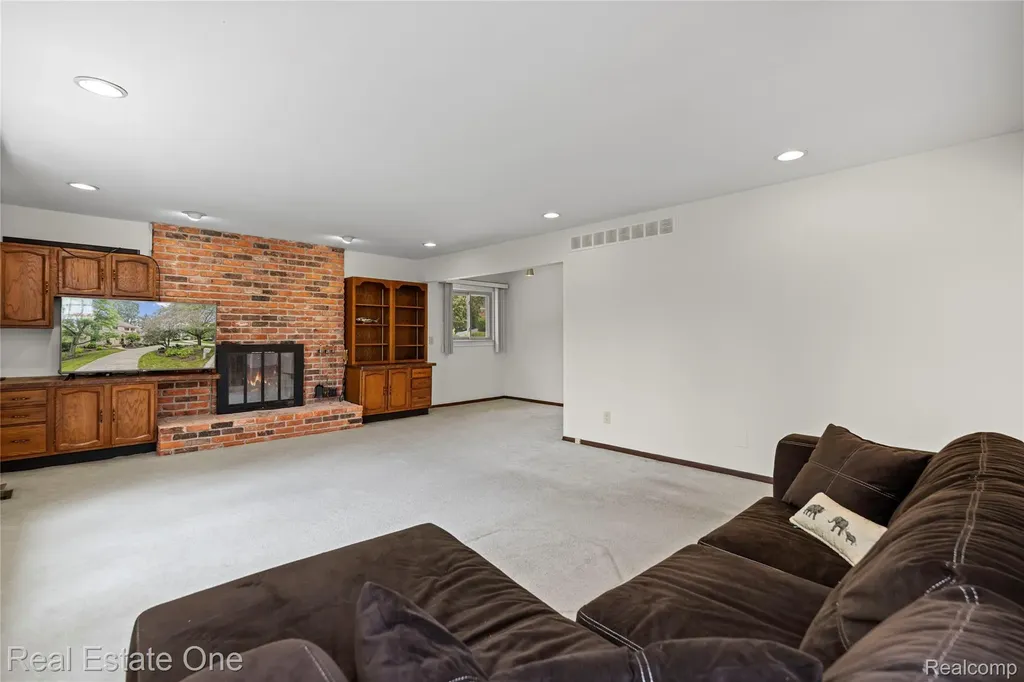 33615 Heritage Hills Drive Farmington Hills City MI 48331
