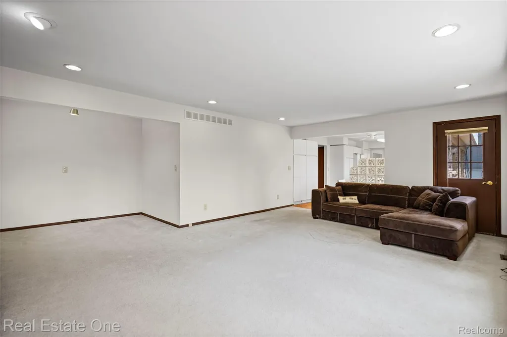 33615 Heritage Hills Drive Farmington Hills City MI 48331