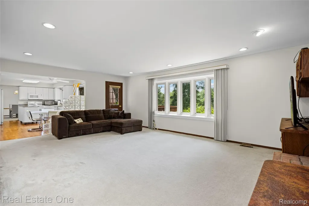 33615 Heritage Hills Drive Farmington Hills City MI 48331