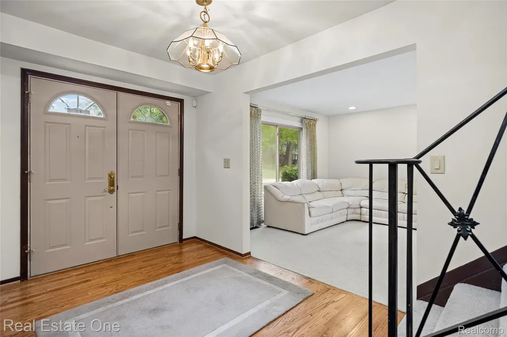33615 Heritage Hills Drive Farmington Hills City MI 48331