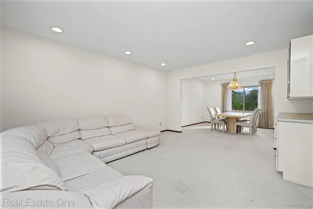 33615 Heritage Hills Drive Farmington Hills City MI 48331