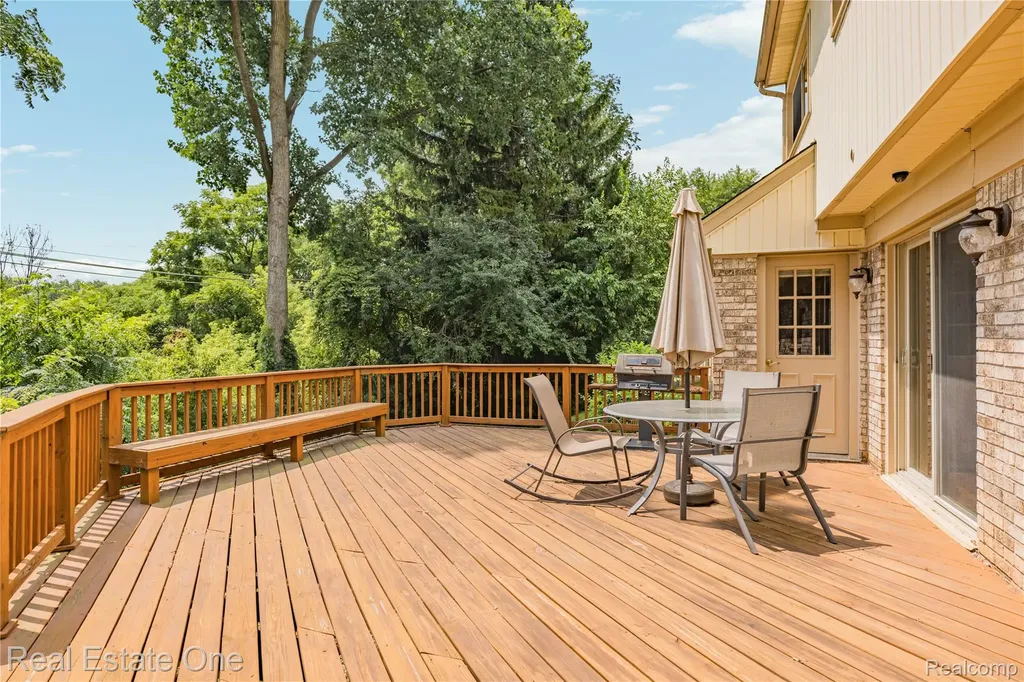 33615 Heritage Hills Drive Farmington Hills City MI 48331
