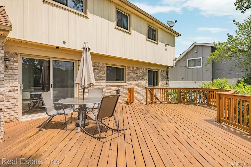 33615 Heritage Hills Drive Farmington Hills City MI 48331