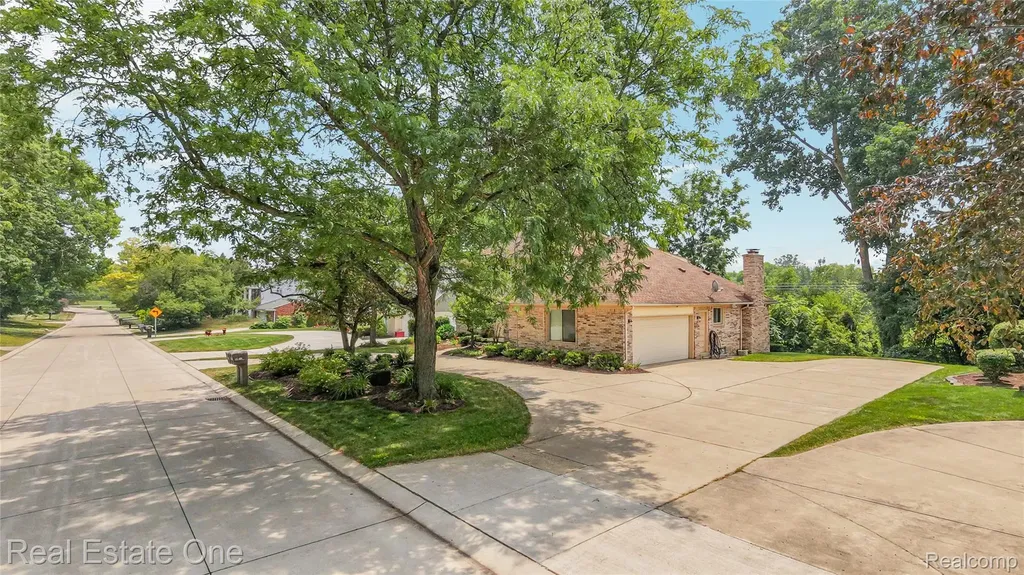 33615 Heritage Hills Drive Farmington Hills City MI 48331