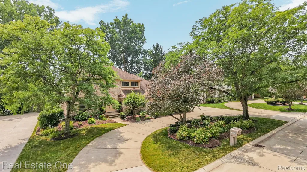 33615 Heritage Hills Drive Farmington Hills City MI 48331