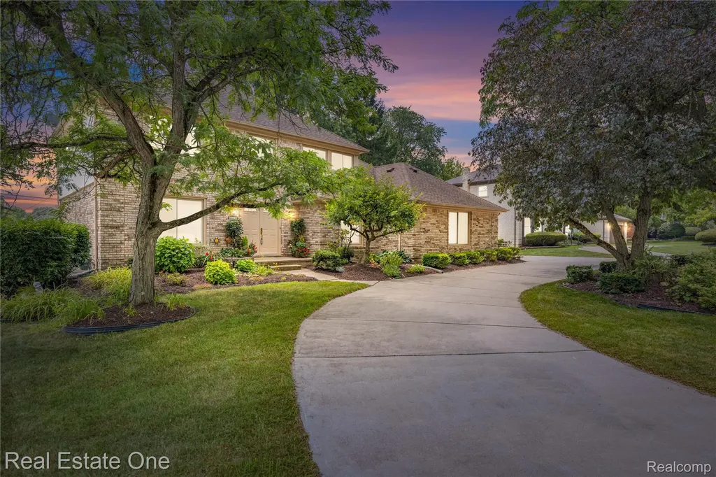 33615 Heritage Hills Drive Farmington Hills City MI 48331
