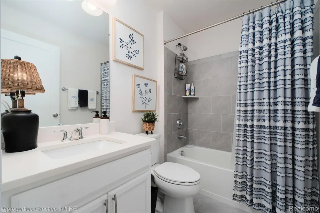 2882 Hardwick Road Ann Arbor City MI 48105