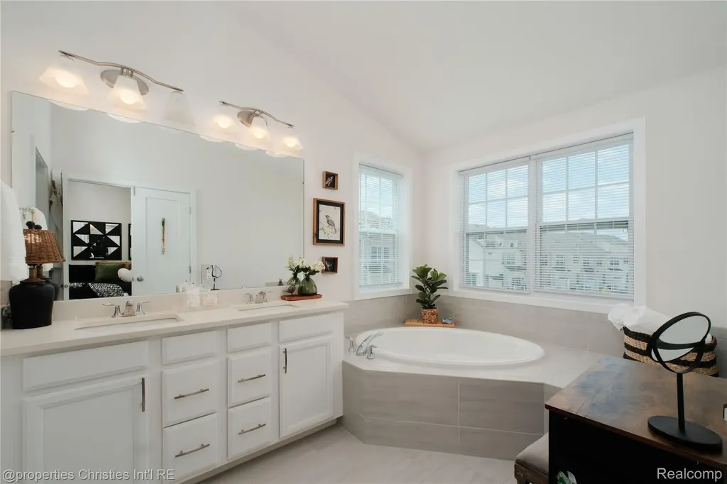 2882 Hardwick Road Ann Arbor City MI 48105