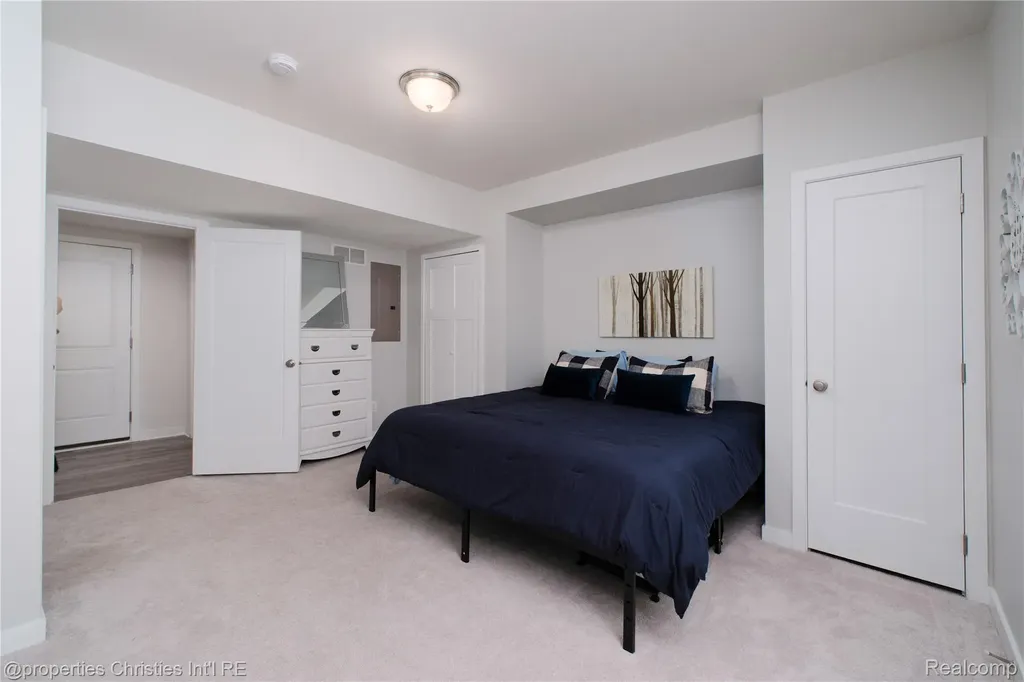 2882 Hardwick Road Ann Arbor City MI 48105