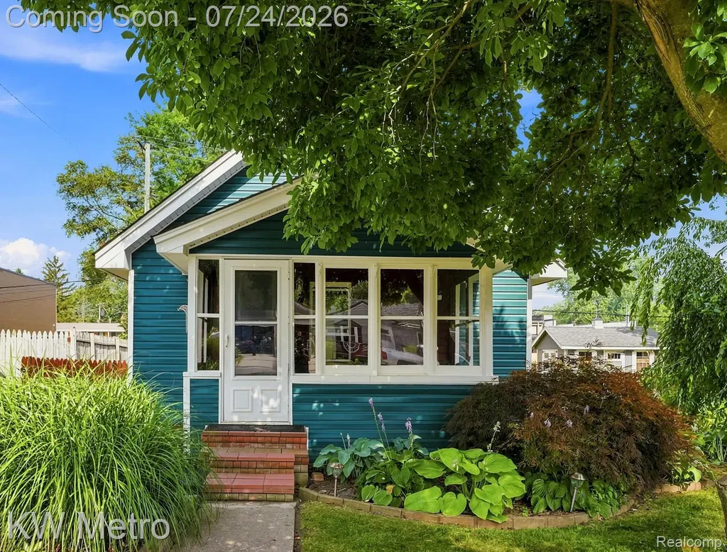 30768 Brentwood Street Southfield City MI 48076