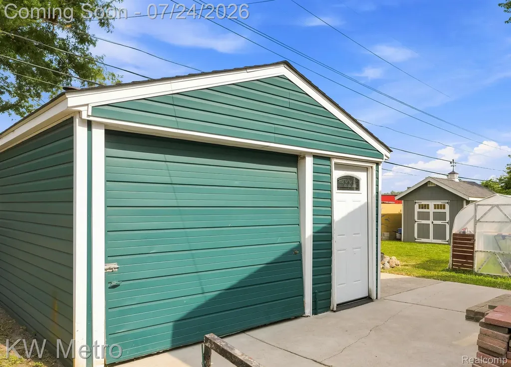 30768 Brentwood Street Southfield City MI 48076
