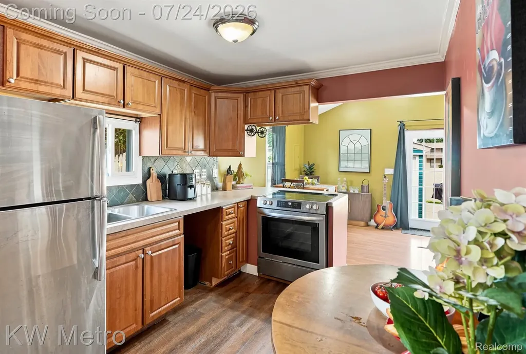 30768 Brentwood Street Southfield City MI 48076