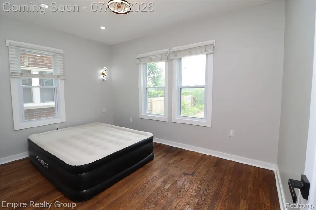 2418 Calvert Street Detroit City MI 48206