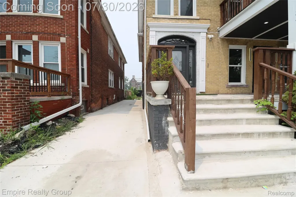 2418 Calvert Street Detroit City MI 48206