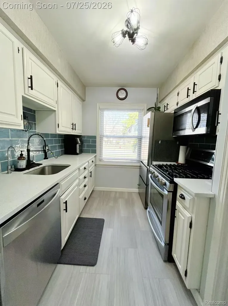 3303 Chester Road Royal Oak City MI 48073