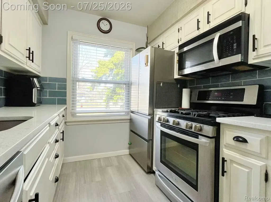 3303 Chester Road Royal Oak City MI 48073