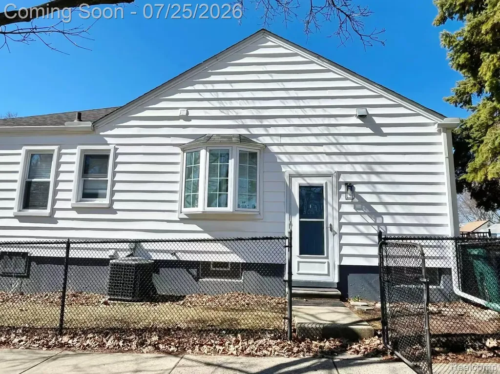 3303 Chester Road Royal Oak City MI 48073