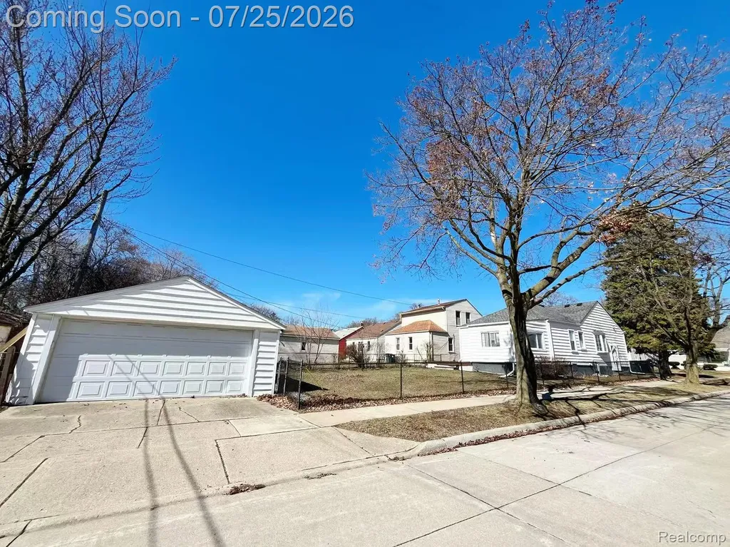 3303 Chester Road Royal Oak City MI 48073
