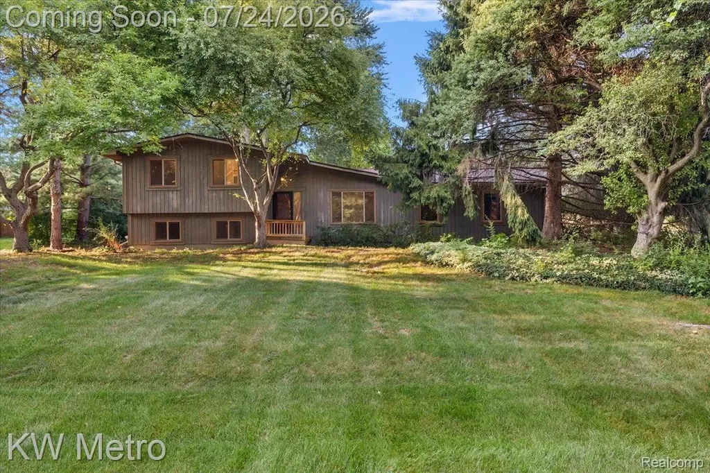 2804 Rhineberry Road Rochester Hills City MI 48309