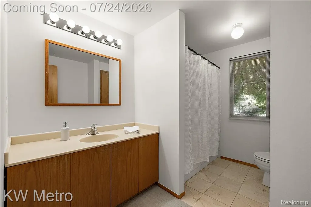 2804 Rhineberry Road Rochester Hills City MI 48309