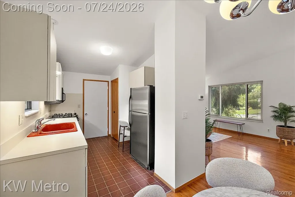 2804 Rhineberry Road Rochester Hills City MI 48309