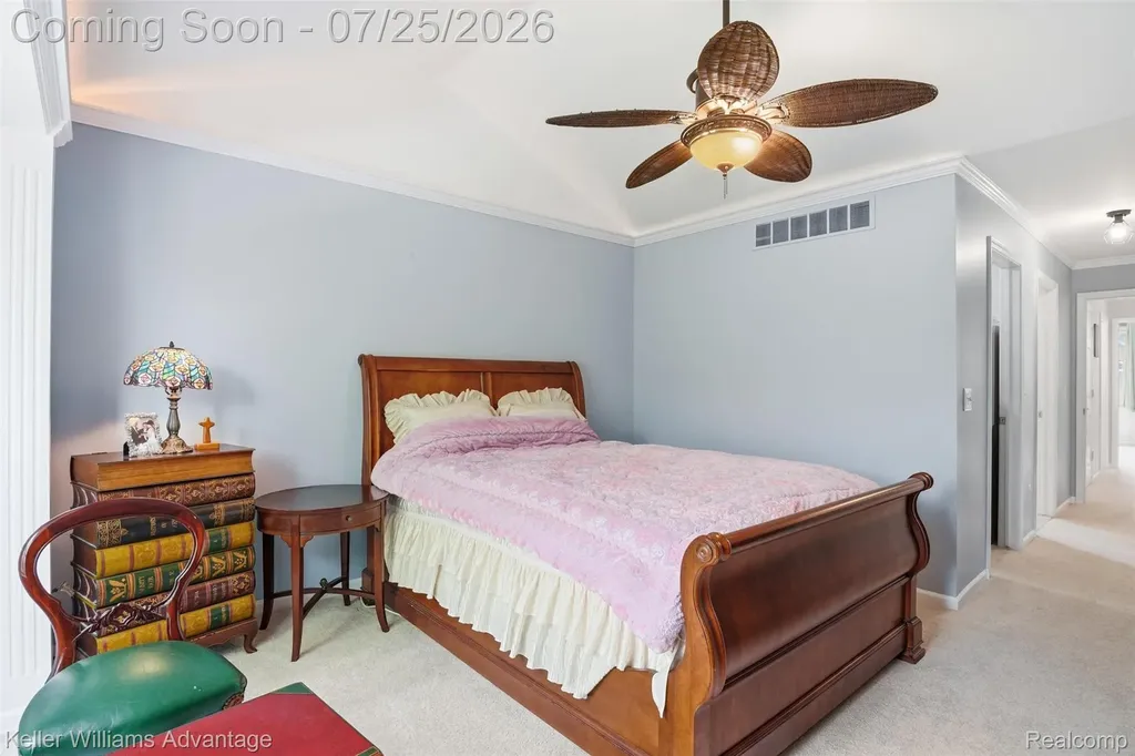 49457 N Glacier Northville Township MI 48168