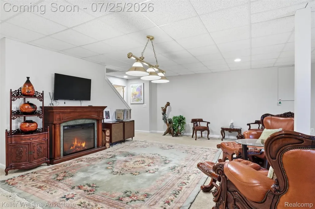 49457 N Glacier Northville Township MI 48168