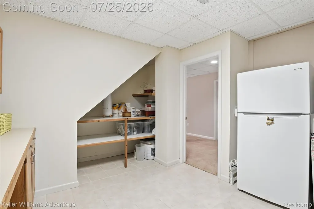 49457 N Glacier Northville Township MI 48168