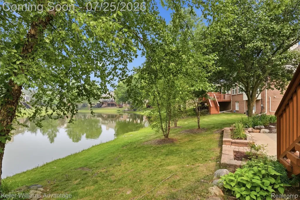 49457 N Glacier Northville Township MI 48168