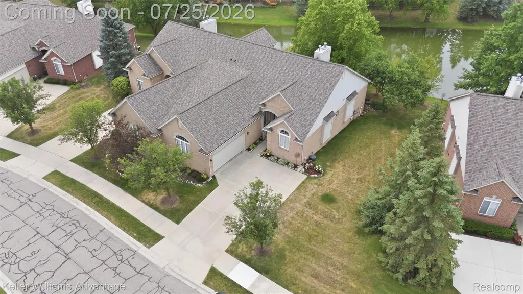49457 N Glacier Northville Township MI 48168