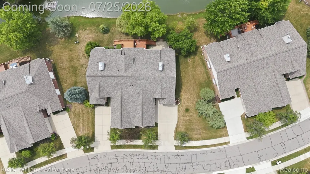 49457 N Glacier Northville Township MI 48168