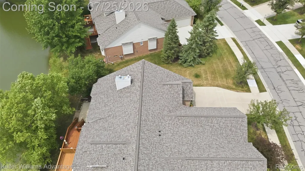 49457 N Glacier Northville Township MI 48168