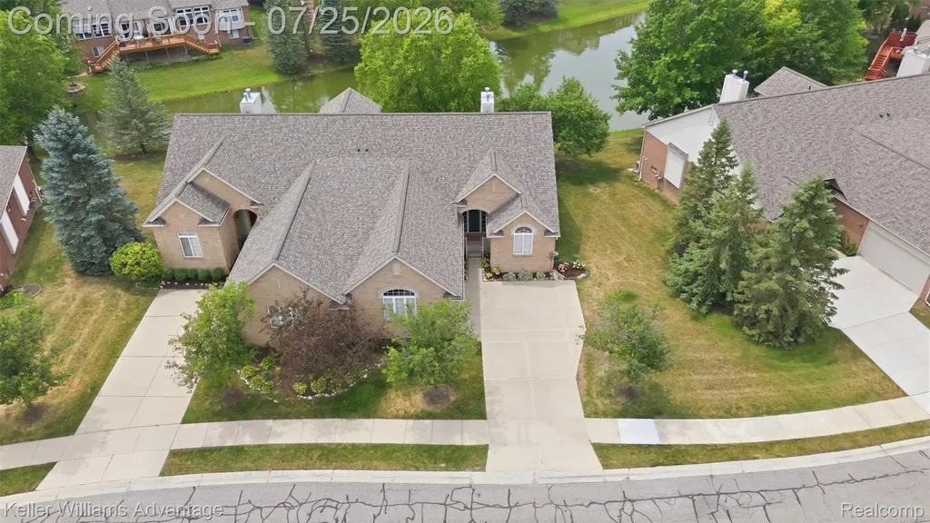 49457 N Glacier Northville Township MI 48168