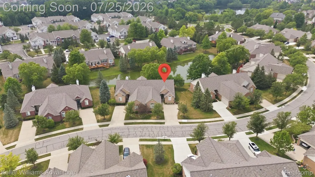 49457 N Glacier Northville Township MI 48168