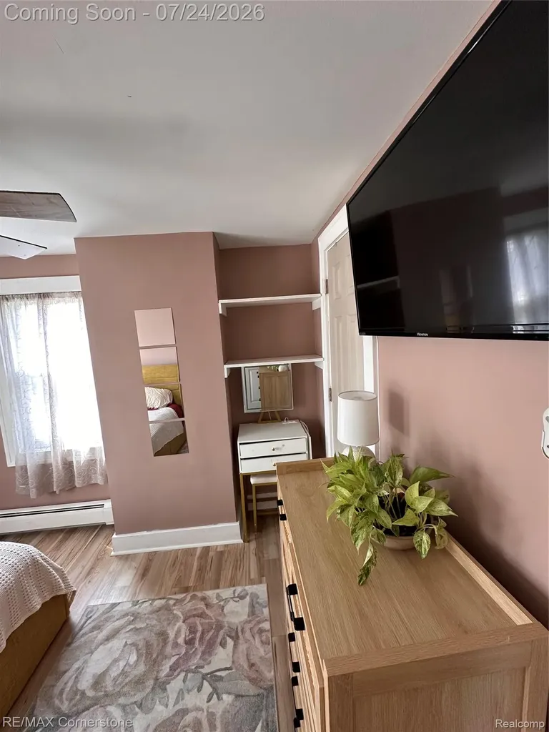 4040 Longtin Avenue Lincoln Park City MI 48146